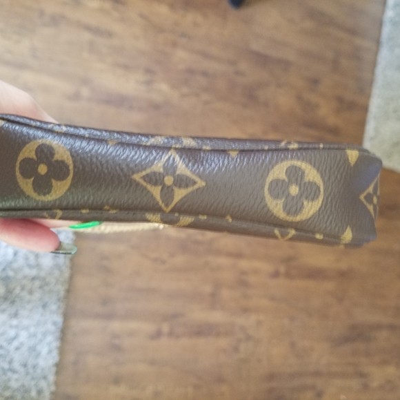 SOLD New Louis Vuitton Mini Pochette Accessories - Picture 3 of 15
